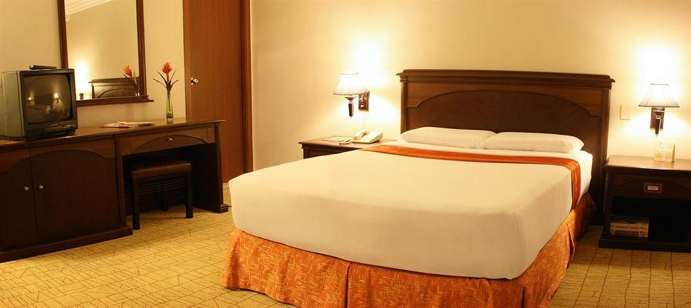Riviera Mansion Hotel Manila