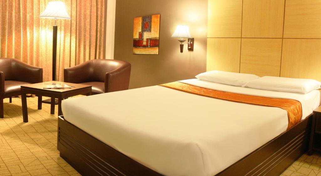 Riviera Mansion Hotel 3*