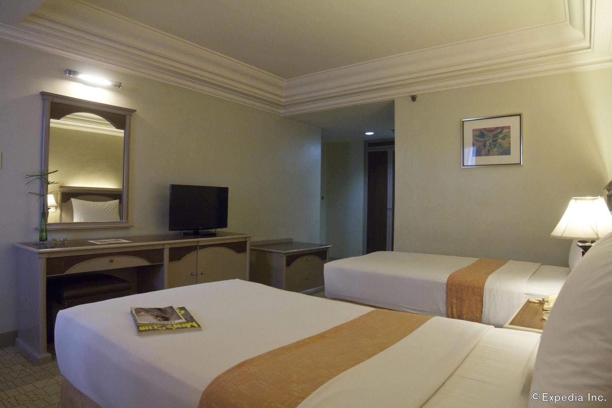 Riviera Mansion 3*