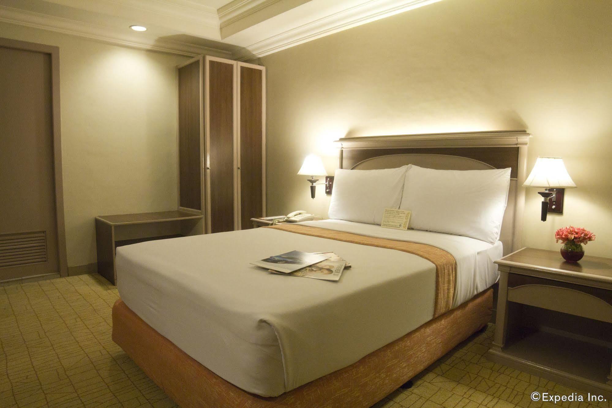 Riviera Mansion 3*